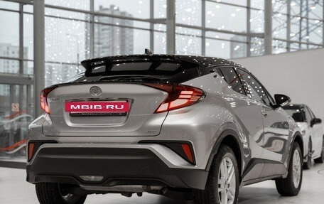 Toyota C-HR I рестайлинг, 2022 год, 3 790 000 рублей, 11 фотография
