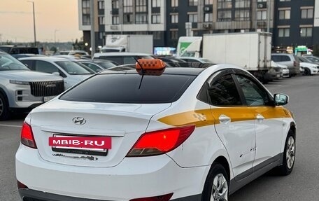 Hyundai Solaris II рестайлинг, 2016 год, 545 000 рублей, 3 фотография