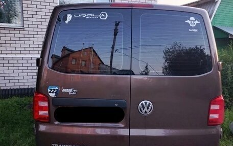 Volkswagen Transporter T5 рестайлинг, 2012 год, 2 300 000 рублей, 6 фотография