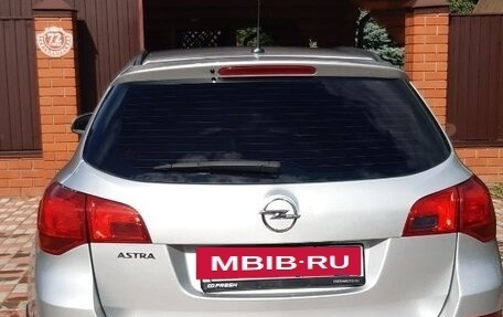 Opel Astra J, 2013 год, 800 000 рублей, 3 фотография