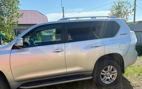 Toyota Land Cruiser Prado 150 рестайлинг 2, 2011 год, 2 700 000 рублей, 5 фотография