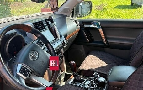 Toyota Land Cruiser Prado 150 рестайлинг 2, 2011 год, 2 700 000 рублей, 14 фотография