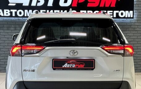 Toyota RAV4, 2020 год, 3 597 000 рублей, 6 фотография