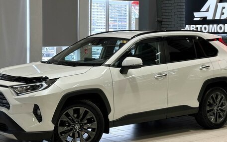 Toyota RAV4, 2020 год, 3 597 000 рублей, 2 фотография