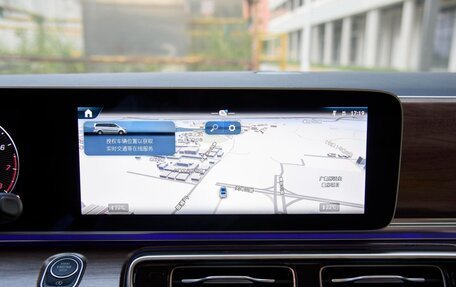 Mercedes-Benz V-Класс, 2025 год, 7 750 000 рублей, 18 фотография
