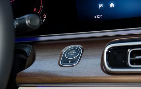 Mercedes-Benz V-Класс, 2025 год, 7 750 000 рублей, 24 фотография