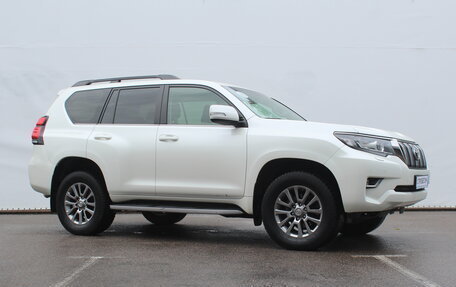 Toyota Land Cruiser Prado 150 рестайлинг 2, 2018 год, 3 550 000 рублей, 3 фотография