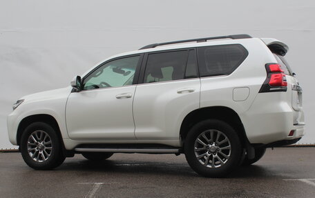 Toyota Land Cruiser Prado 150 рестайлинг 2, 2018 год, 3 550 000 рублей, 7 фотография