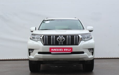 Toyota Land Cruiser Prado 150 рестайлинг 2, 2018 год, 3 550 000 рублей, 2 фотография