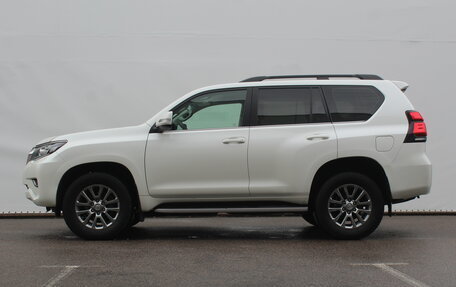 Toyota Land Cruiser Prado 150 рестайлинг 2, 2018 год, 3 550 000 рублей, 8 фотография