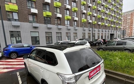 Mitsubishi Outlander III рестайлинг 3, 2014 год, 1 950 000 рублей, 2 фотография