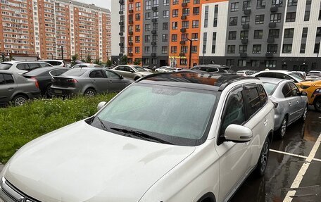 Mitsubishi Outlander III рестайлинг 3, 2014 год, 1 950 000 рублей, 4 фотография