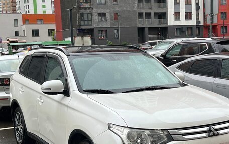 Mitsubishi Outlander III рестайлинг 3, 2014 год, 1 950 000 рублей, 5 фотография