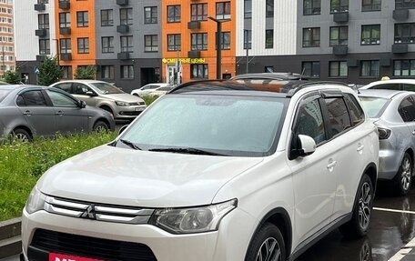 Mitsubishi Outlander III рестайлинг 3, 2014 год, 1 950 000 рублей, 6 фотография