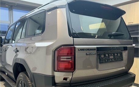 Toyota Land Cruiser Prado, 2024 год, 11 300 000 рублей, 7 фотография