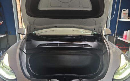 Tesla Model Y I, 2021 год, 3 750 000 рублей, 25 фотография