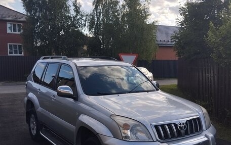Toyota Land Cruiser Prado 120 рестайлинг, 2005 год, 1 435 000 рублей, 3 фотография