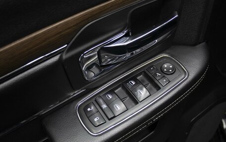 Dodge RAM IV, 2013 год, 3 780 000 рублей, 22 фотография