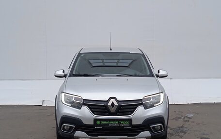 Renault Logan II, 2019 год, 1 075 000 рублей, 2 фотография