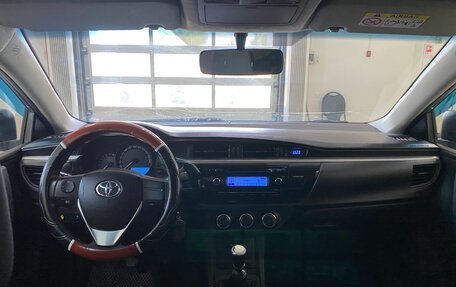Toyota Corolla, 2014 год, 1 199 999 рублей, 14 фотография