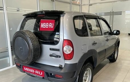Chevrolet Niva I рестайлинг, 2011 год, 450 000 рублей, 4 фотография