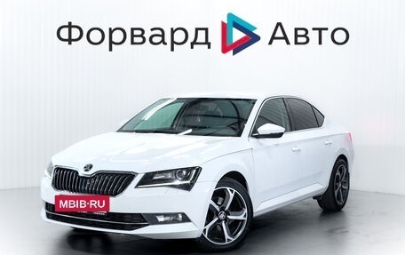 Skoda Superb III рестайлинг, 2015 год, 1 750 000 рублей, 3 фотография