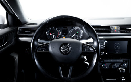 Skoda Superb III рестайлинг, 2015 год, 1 750 000 рублей, 15 фотография