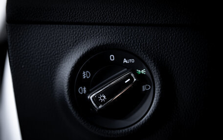 Skoda Superb III рестайлинг, 2015 год, 1 750 000 рублей, 21 фотография