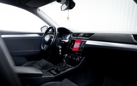 Skoda Superb III рестайлинг, 2015 год, 1 750 000 рублей, 17 фотография