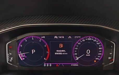 Volkswagen Tiguan II, 2022 год, 2 750 000 рублей, 12 фотография