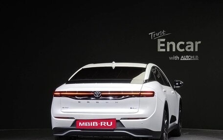 Toyota Crown, 2024 год, 5 150 000 рублей, 4 фотография