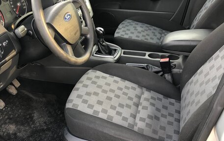Ford Focus II рестайлинг, 2006 год, 385 000 рублей, 22 фотография