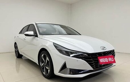 Hyundai Elantra, 2022 год, 1 500 000 рублей, 3 фотография