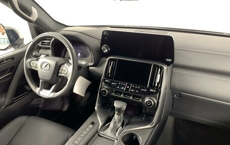 Lexus LX, 2024 год, 25 490 000 рублей, 11 фотография