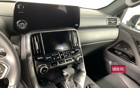 Lexus LX, 2024 год, 25 490 000 рублей, 19 фотография