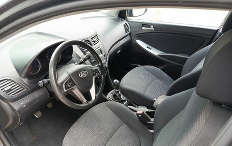 Hyundai Solaris II рестайлинг, 2014 год, 749 800 рублей, 16 фотография