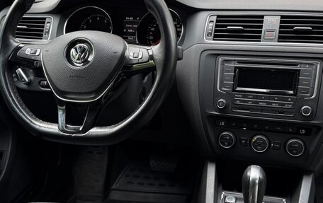 Volkswagen Jetta VI, 2017 год, 1 600 000 рублей, 4 фотография