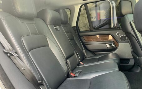 Land Rover Range Rover IV рестайлинг, 2018 год, 5 994 000 рублей, 11 фотография