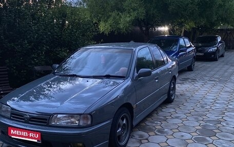 Nissan Primera II рестайлинг, 1994 год, 330 000 рублей, 2 фотография