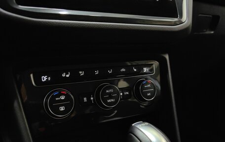 Volkswagen Tiguan II, 2019 год, 2 979 000 рублей, 15 фотография