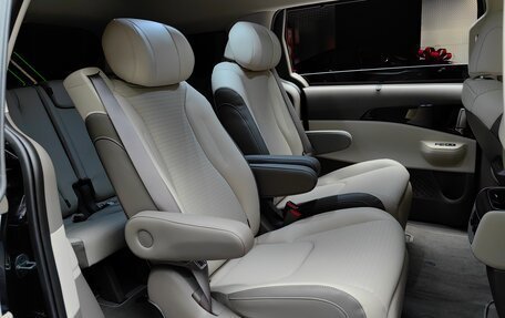 KIA Carnival, 2025 год, 6 950 000 рублей, 23 фотография