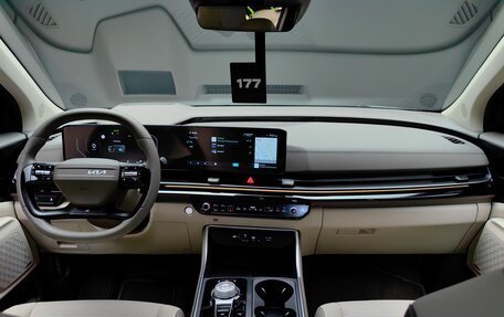 KIA Carnival, 2025 год, 6 950 000 рублей, 28 фотография