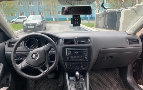 Volkswagen Jetta VI, 2015 год, 910 000 рублей, 3 фотография