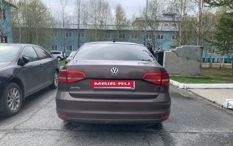 Volkswagen Jetta VI, 2015 год, 910 000 рублей, 2 фотография