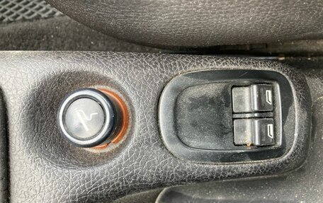 Peugeot 206, 2006 год, 370 000 рублей, 15 фотография