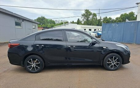 KIA Rio IV, 2017 год, 919 000 рублей, 4 фотография