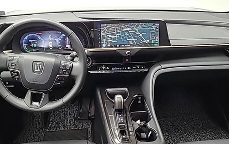 Toyota Crown, 2024 год, 4 990 000 рублей, 5 фотография