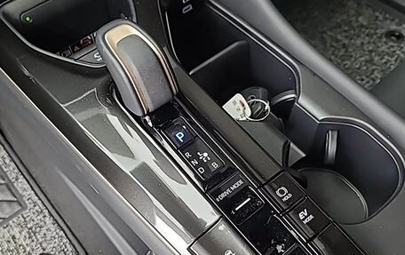 Toyota Crown, 2024 год, 4 990 000 рублей, 12 фотография