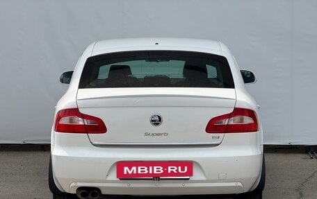 Skoda Superb III рестайлинг, 2013 год, 1 050 000 рублей, 5 фотография