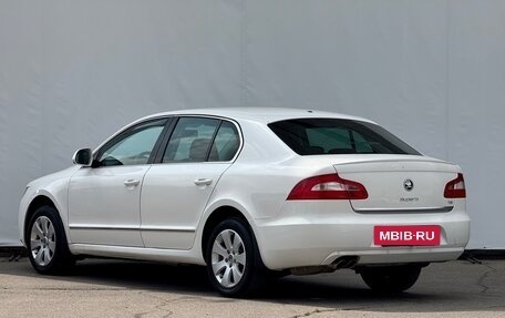 Skoda Superb III рестайлинг, 2013 год, 1 050 000 рублей, 4 фотография